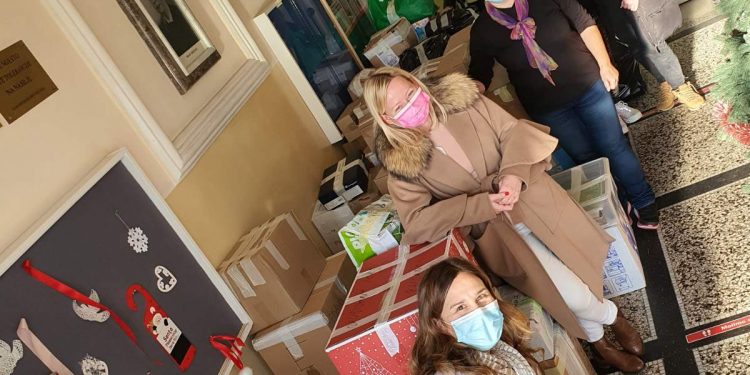 Dva kombija školskog pribora putuju u Petrinju, Sisak i Goru