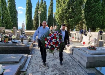 U povodu Dana državnosti Republike Hrvatske položeni vijenci na Gradskom groblju Kastav
