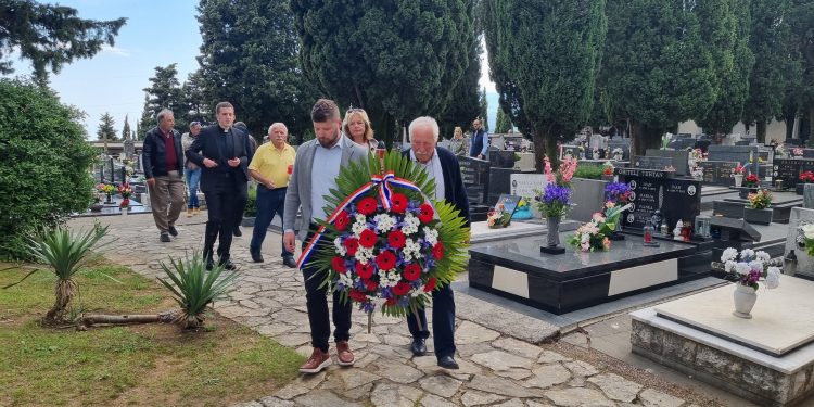 Položeni vijenci povodom Dana oslobođenja grada Kastva