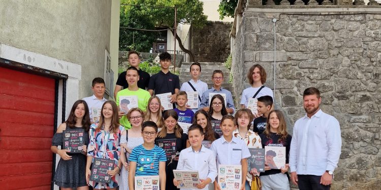 Najbolji učenici kastavske škole kod gradonačelnika Mateja Mostarca
