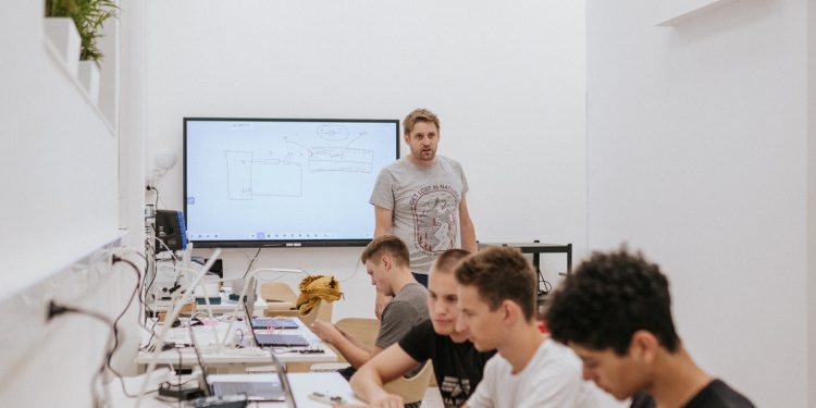 U projekt Mreža klubova mladih inovatora poduzetnika dosad ušlo više od 200 mladih