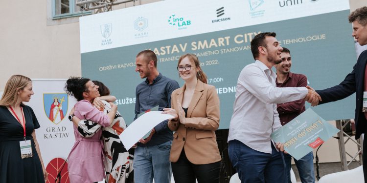 Objavljen Poziv za drugi kastavski hackathon