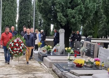 Polaganje vijenaca uoči Dana sjećanja na žrtve Domovinskog rata i Dana sjećanja na žrtvu Vukovara i Škabrnje