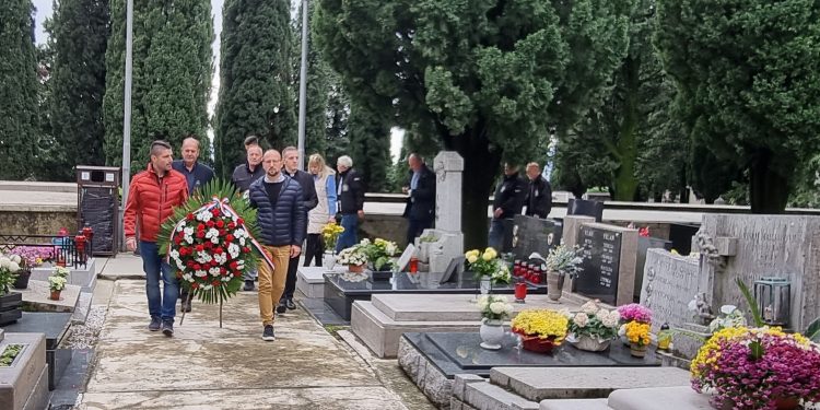 Polaganje vijenaca uoči Dana sjećanja na žrtve Domovinskog rata i Dana sjećanja na žrtvu Vukovara i Škabrnje