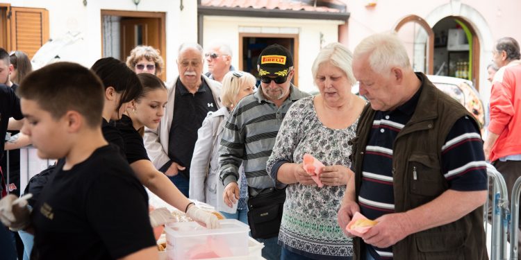 Planulo više od tisuću porcija fažola