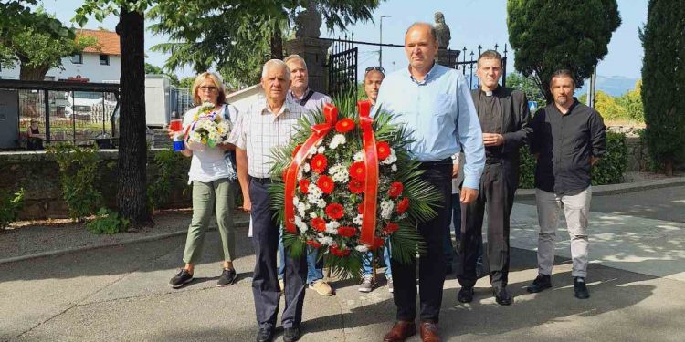 Polaganjem vijenaca obilježen Dan antifašističke borbe