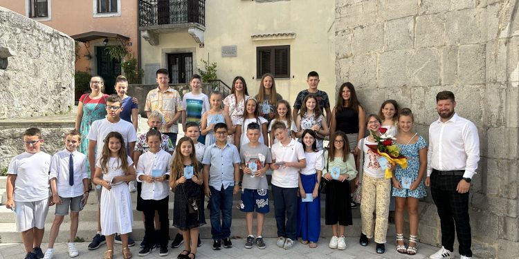 Najuspješniji učenici na prijemu kod gradonačelnika