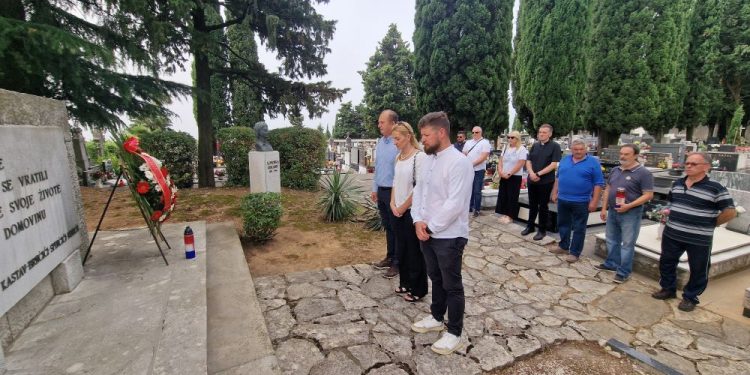 Povodom Dana antifašističke borbe položeni vijenci