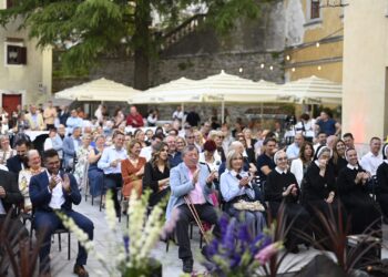 Na svečanoj sjednici dodijeljene nagrade Grada Kastva