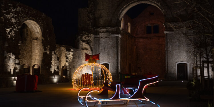 Javni poziv umirovljenicima za podjelu novčane naknade uoči božićnih blagdana