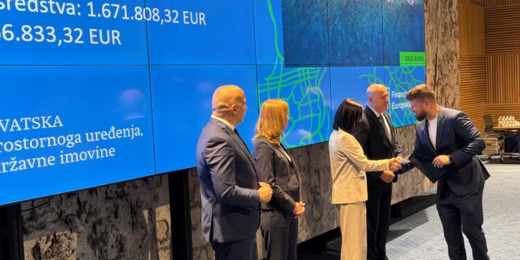 Gradu Kastvu uručen ugovor na 1,6 mil. eura za projekt razvoja zelene infrastrukture