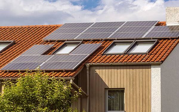 FZOEU objavio Javni poziv za poticanje korištenja obnovljivih izvora energije i sustava pohrane električne energije u obiteljskim kućama
